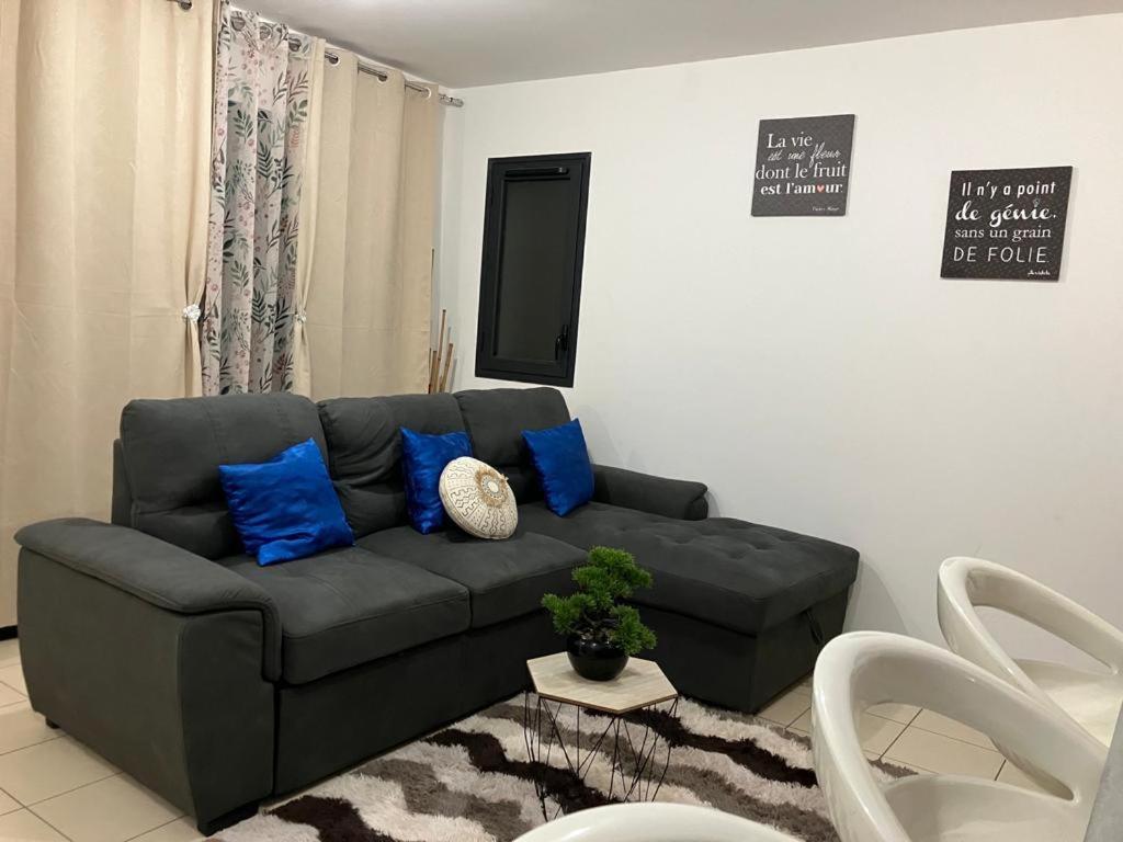 Goutali Appartement Saint-Denis Buitenkant foto